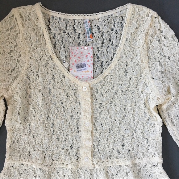 Free People Lace Peplum See Thru Button Top Long Sleeve NWT - Picture 3 of 7
